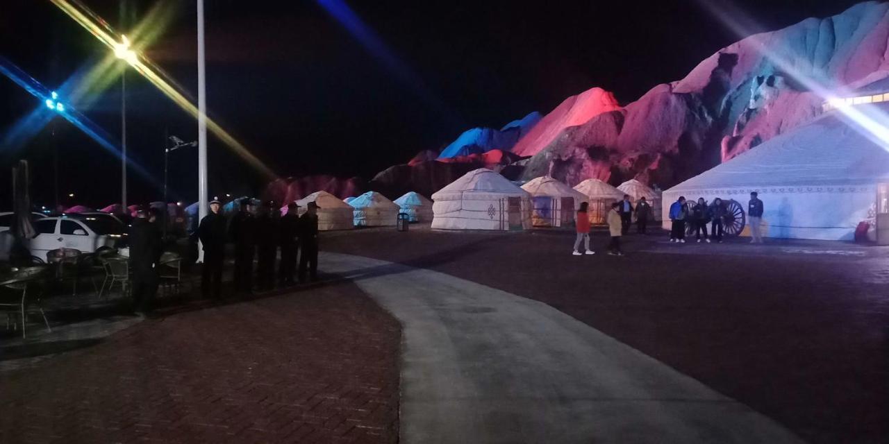 KaoShan Tent Zhangye Bagian luar foto